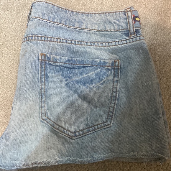 Super soft aztec denim shorts - Picture 2 of 3
